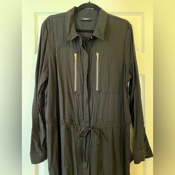 DKNY Utility Jumpsuit with Zipper detailing & drawstring/stretch waist. Size XL - Picture 2 of 11